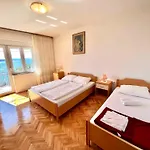 In 44015 Apartment *