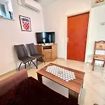 Apartment In 44015