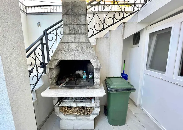 In 44015 شقة تْسْغيكفانِتْسا